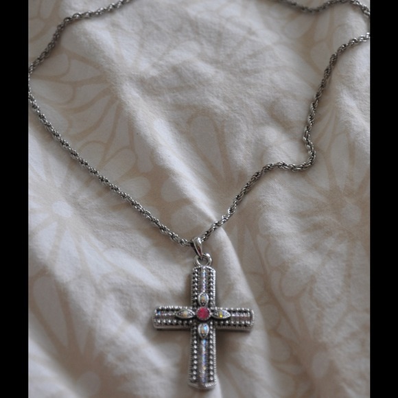 Silver plated cross with pink stone - Picture 4 of 5